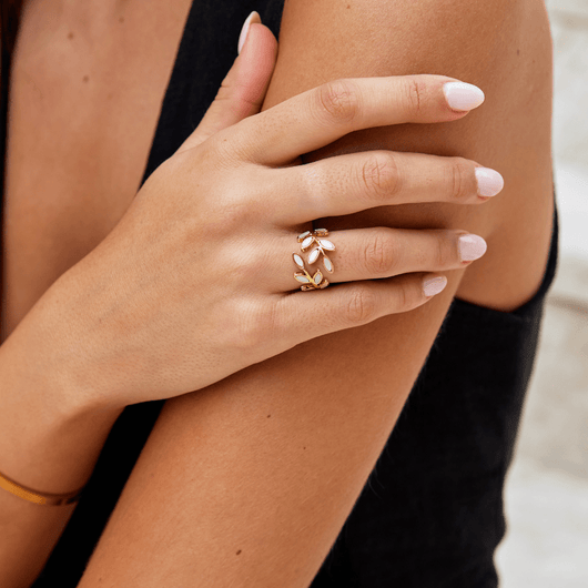 Golden Laurel Ring