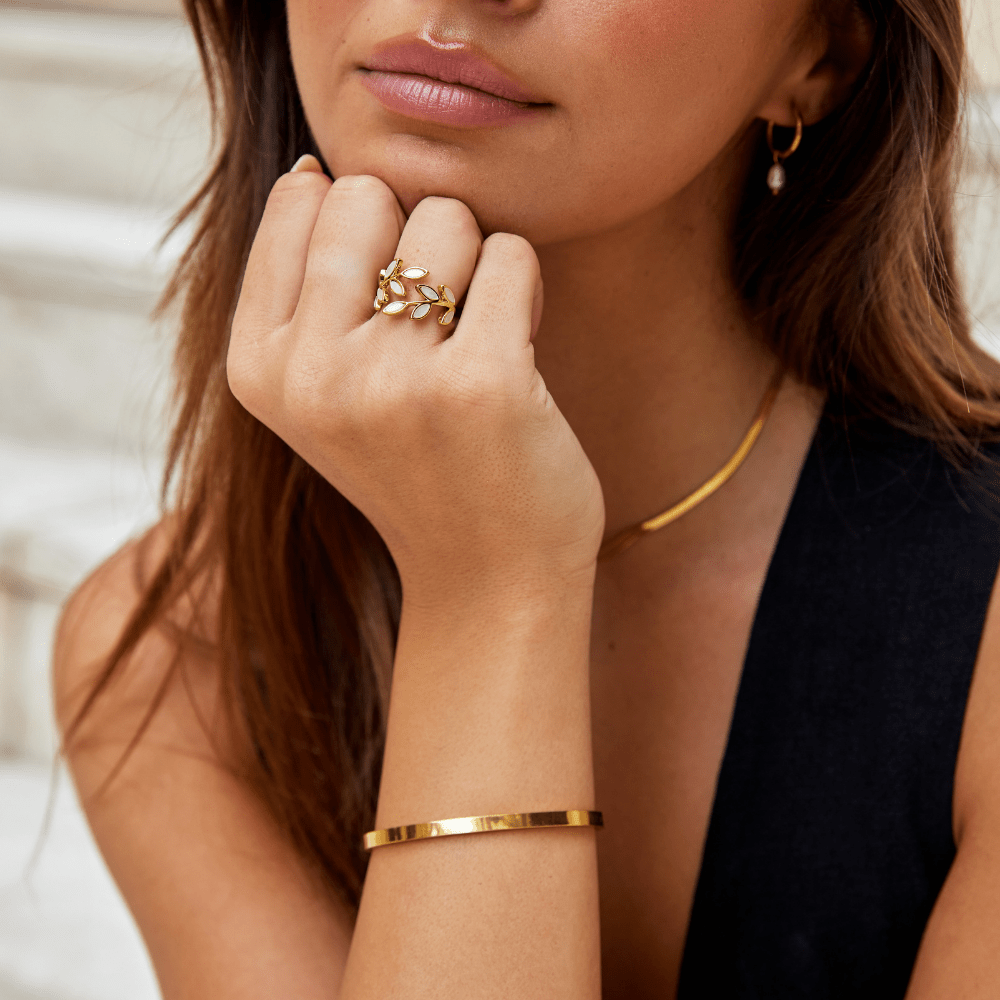 Golden Laurel Ring