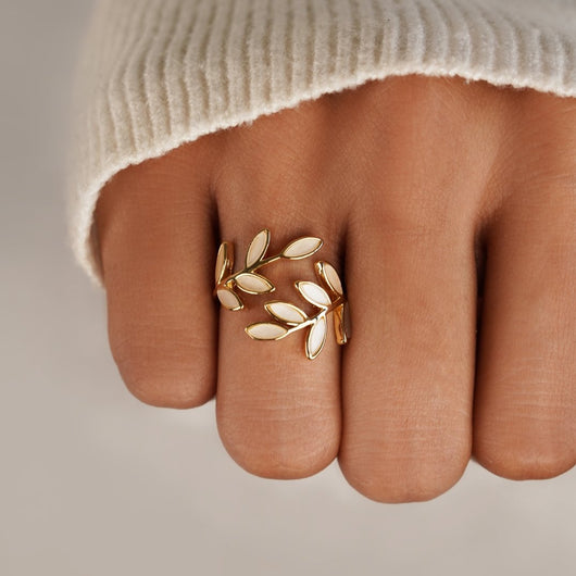 Golden Laurel Ring